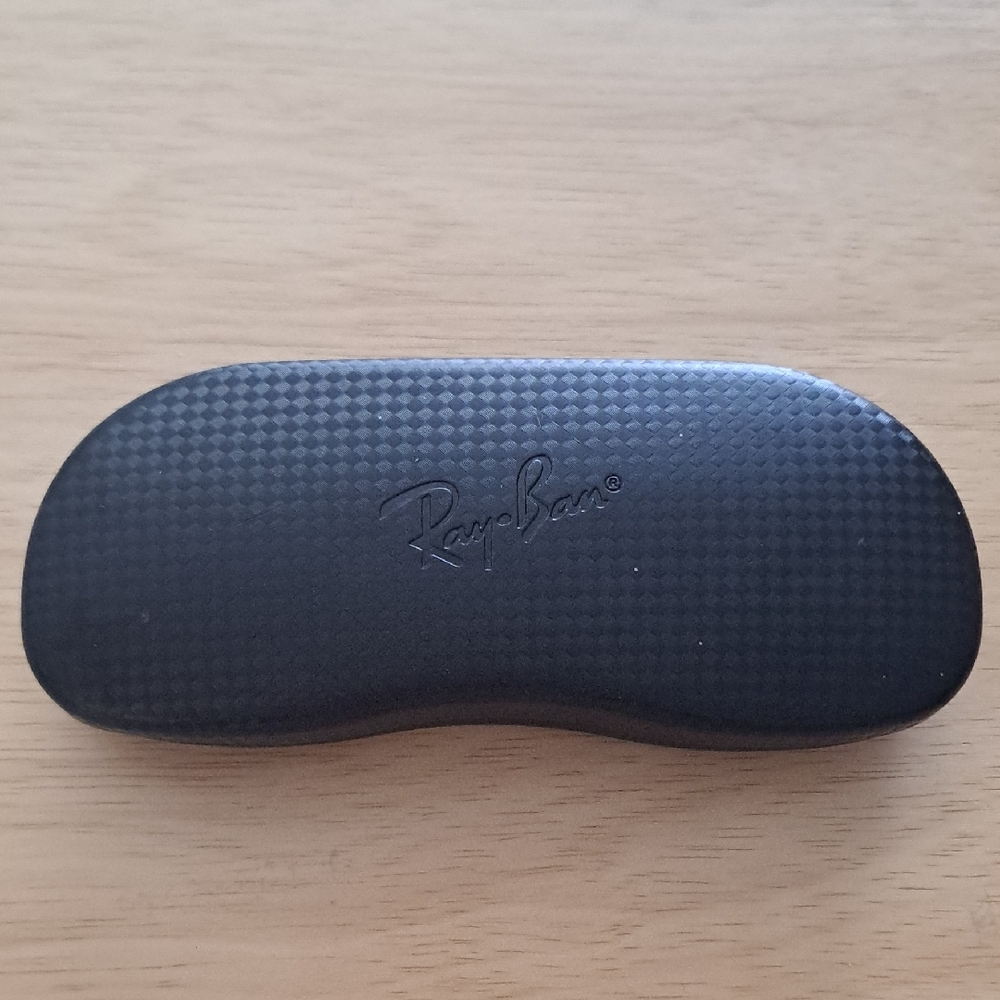 Ray-Ban Textured Black Glasses Case #4